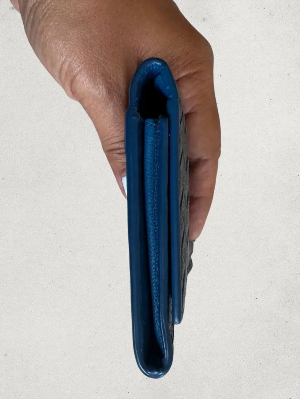 Bottega Veneta Black Nappa Intrecciato Long Flap Wallet – Blue Interior P0229